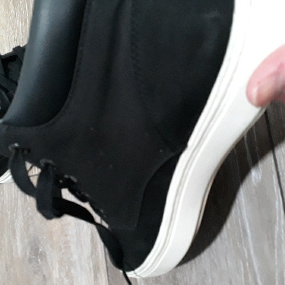 Timberland black canvas and suede rubber soled chukka boots. Size 9.5 - Picture 6 of 13